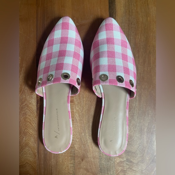 NWOT Anthropologie Pink Check Silver Grommet Womens Slides Shoes Size 11 Flats - Picture 3 of 6